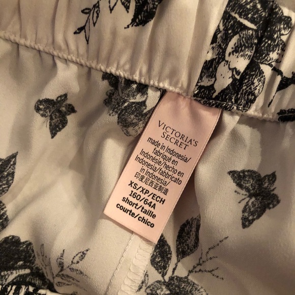 VICTORIA’S SECRET PJ SET - Picture 3 of 4
